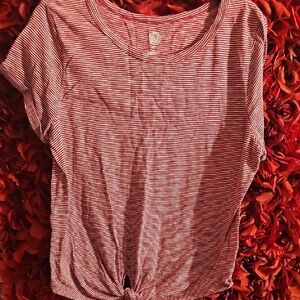 SO Women's Striped Red Women's Top Size XLarge